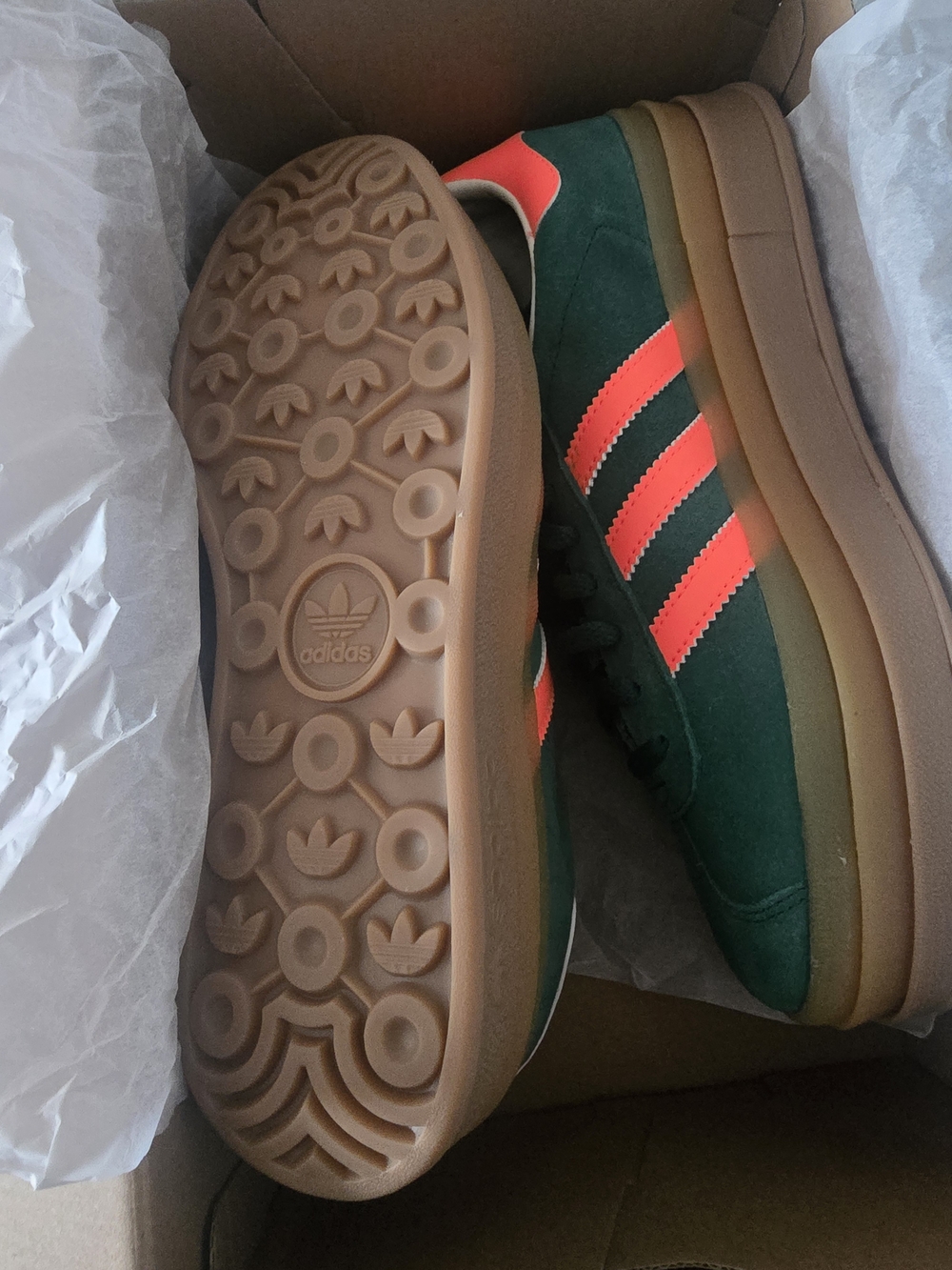 adidas Gazelle Platform Women’s Sneakers Size 7.5— Forest Green with Neon Coral - Picture 5 of 6